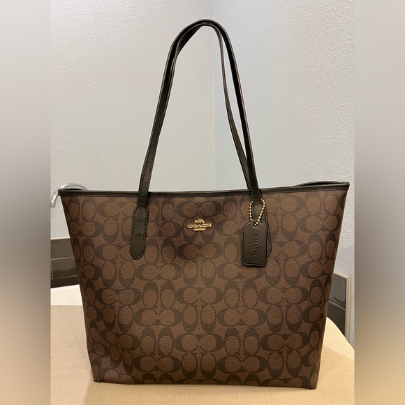COACH City Tote Bag in Signature Canvas - Picture 1 of 14